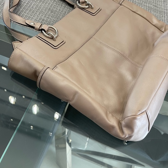 Coach Handbag - Picture 7 of 10